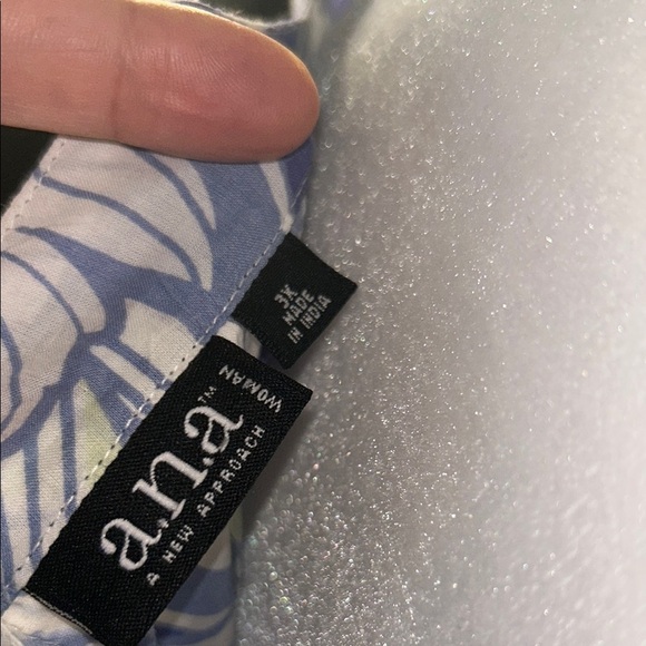 a.n.a Blue and White 3/4 Sleeve Boxy Blouse with Bib Collar - Picture 11 of 12